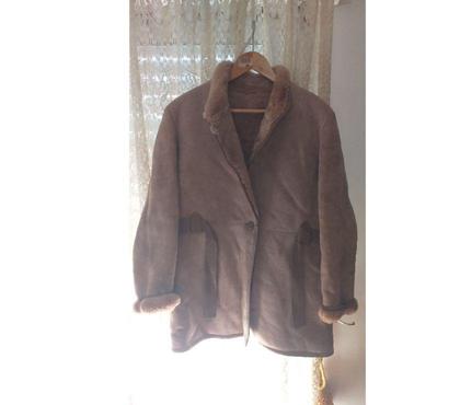 Vêtements occasion Aix en Provence Aix en Provence - Photos Vivastreet FEMME MANTEAU EN DAIM MARRON BEIGE TAILLE 41 – L
