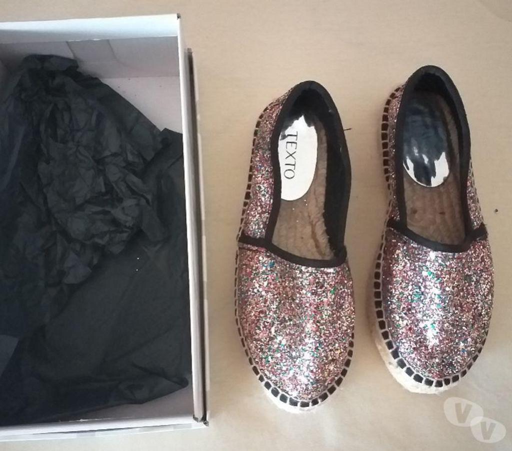 Chaussures Bouches-du-Rhône Aix en Provence - Photos Vivastreet CHAUSSURE FEMME ESPADRILLE EN PAILLETTE LUMINEUX P 38