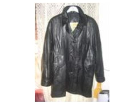 Vêtements occasion Aix en Provence Aix en Provence - Photos Vivastreet VESTE NOIR CUIR 100 % FEMME MARQUE VERA PELLE TAILLE 40