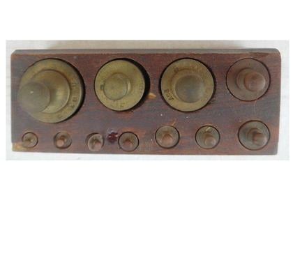 Décoration - art Castries Hérault - Photos Vivastreet Joli coffret de 11 poids en cuivre 