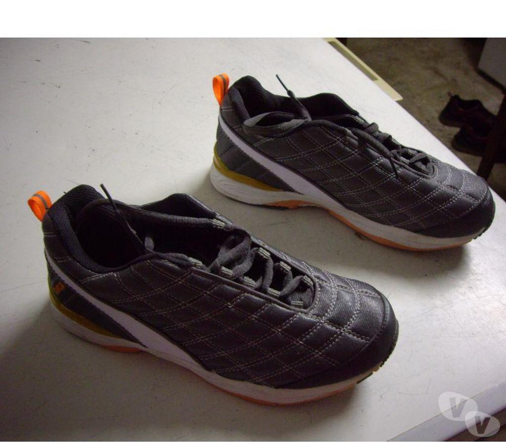 Chaussures Bas-Rhin Bouxwiller - 67330 - Photos Vivastreet Paires de Joggers et Baskets de Ville pointure 38