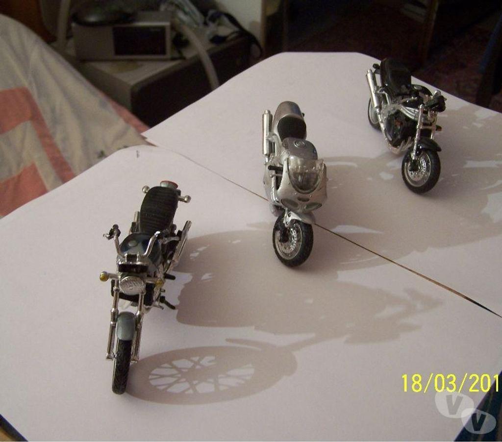 Collection Hauts-de-Seine Issy les Moulineaux - 92130 - Photos Vivastreet LOT DE 15 MOTOS MINIATURES DE COLLECTION