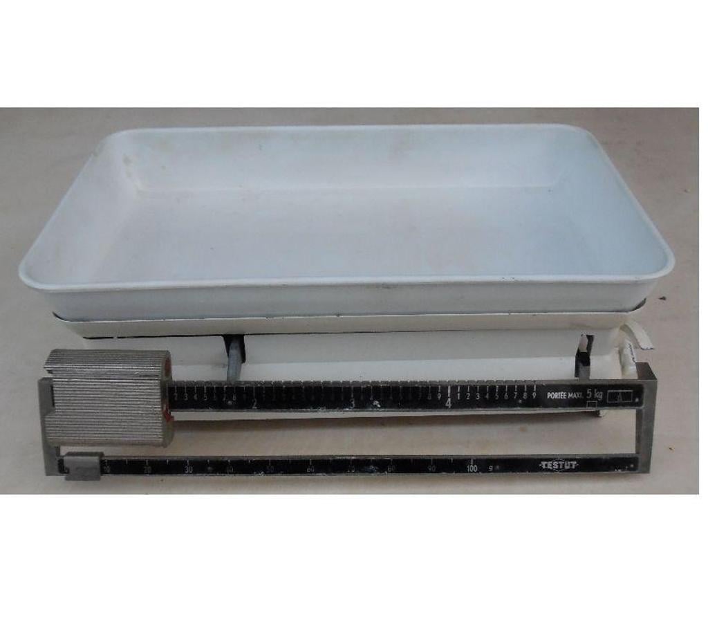 Ameublement & art de la table Hérault Castries - 34160 - Photos Vivastreet Jolie petite balance de cuisine vintage TESTUT en bon état