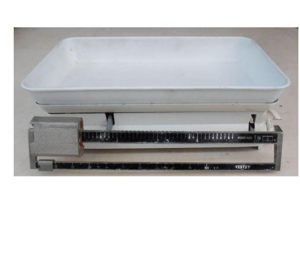 Ameublement & art de la table Hérault Castries - 34160 - Photos Vivastreet Jolie petite balance de cuisine vintage TESTUT en bon état