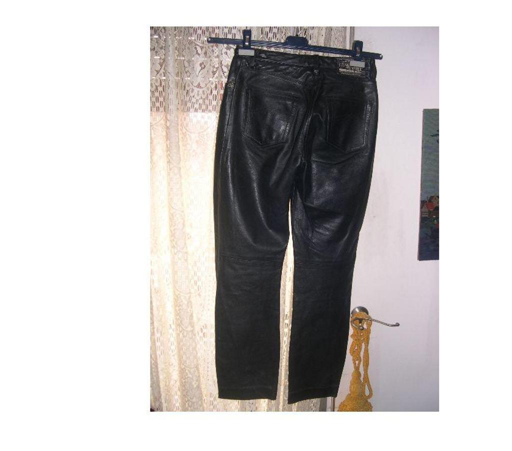 Vêtements occasion Bouches-du-Rhône Aix en Provence - Photos Vivastreet LOT VESTES ET PANTALONS CUIRS 100 % FEMME TAILLES 42 – 38 