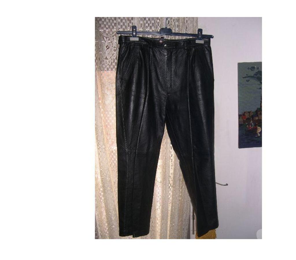 Vêtements occasion Bouches-du-Rhône Aix en Provence - Photos Vivastreet LOT VESTES ET PANTALONS CUIRS 100 % FEMME TAILLES 42 – 38 