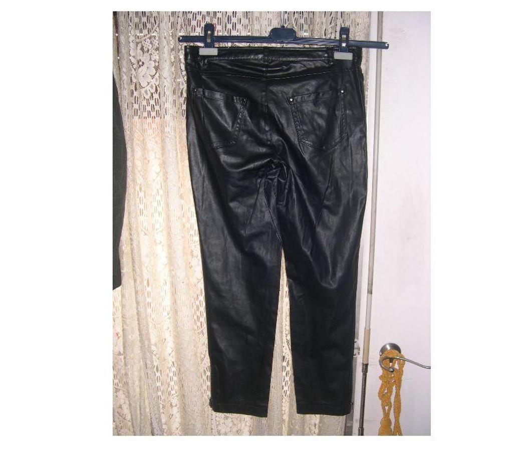Vêtements occasion Bouches-du-Rhône Aix en Provence - Photos Vivastreet ENSEMBLE TAILLEUR FEMME 100 % CUIR NOIR VESTE PANTALON 38 