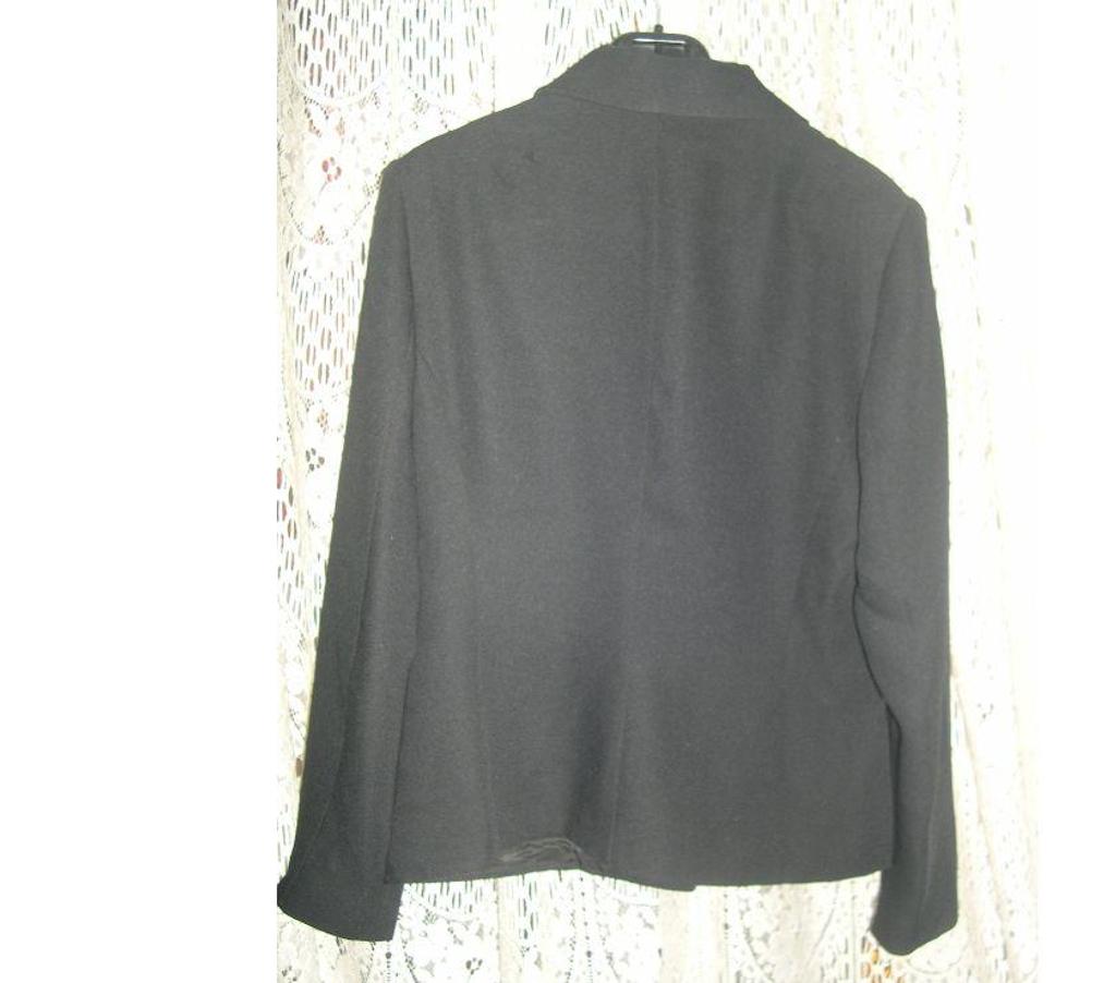 Vêtements occasion Bouches-du-Rhône Aix en Provence - Photos Vivastreet VESTE FEMME NOIR MARQUE KOOKAÏ TAILLE 38 