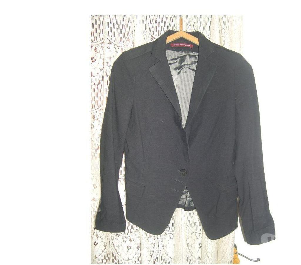 Vêtements occasion Bouches-du-Rhône Aix en Provence - Photos Vivastreet VESTE FEMME NOIR TAILLE 36 COMPTOIR DES COTONNIERS