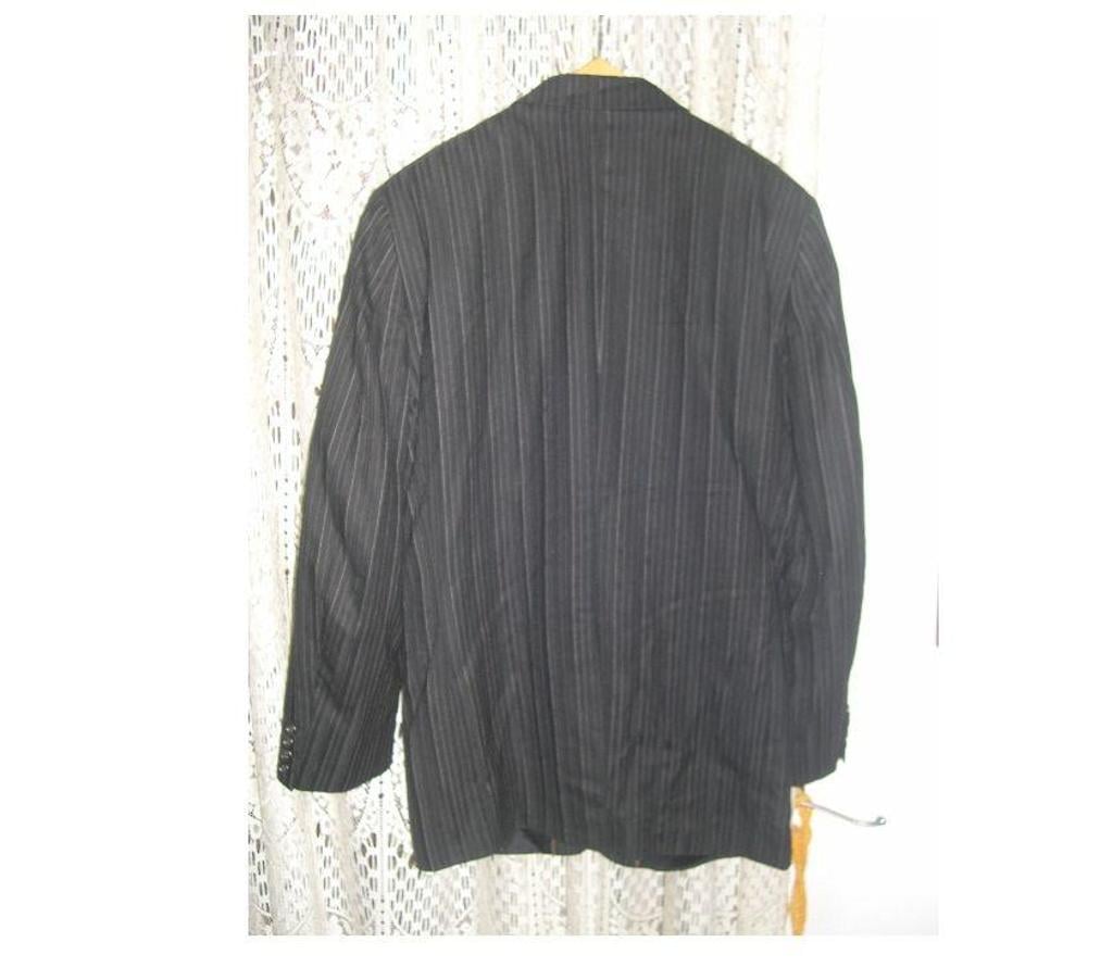 Vêtements occasion Bouches-du-Rhône Aix en Provence - Photos Vivastreet COSTUME GRIS FONCE A RAYURES EN LAINE VESTE 44 PANTALON