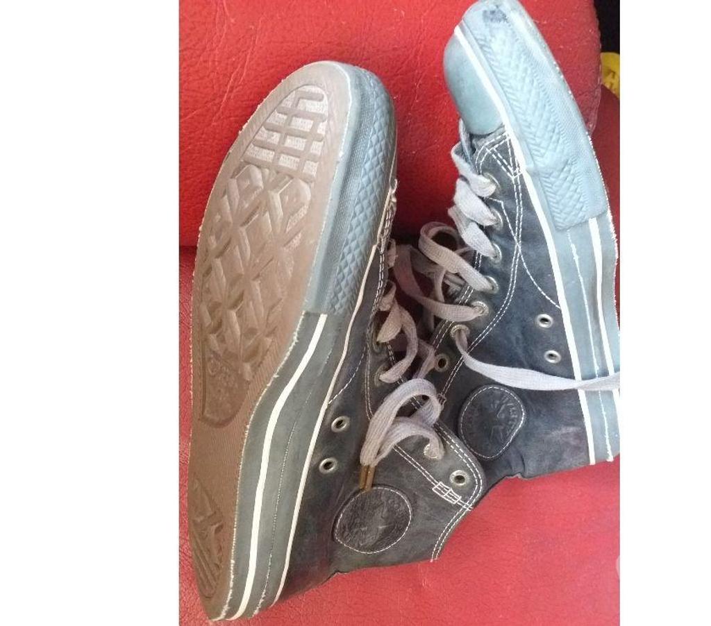 Chaussures Bouches-du-Rhône Aix en Provence - Photos Vivastreet CHAUSSURES HAUTE HOMME CONVERSE ALL STAR POINTURE 40 COULEUR