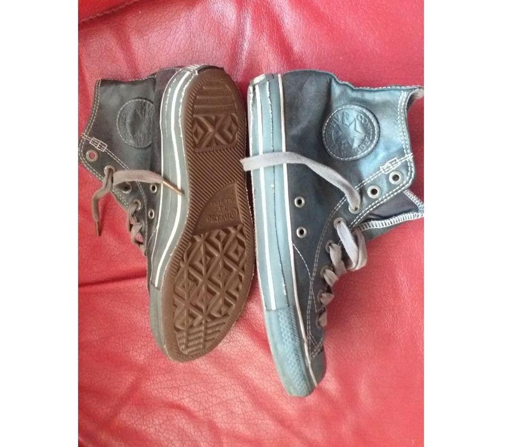 Chaussures Bouches-du-Rhône Aix en Provence - Photos Vivastreet CHAUSSURES HAUTE HOMME CONVERSE ALL STAR POINTURE 40 COULEUR