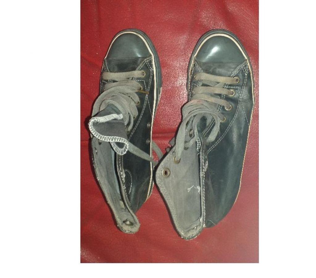 Chaussures Bouches-du-Rhône Aix en Provence - Photos Vivastreet CHAUSSURES HAUTE HOMME CONVERSE ALL STAR POINTURE 40 COULEUR