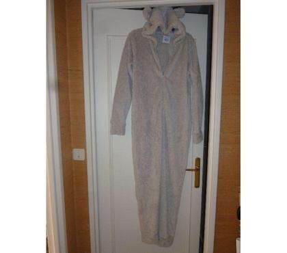 Vêtements occasion Le Kremlin Bicetre Val-de-Marne - Photos Vivastreet Surpyjama New Look 915 Generation