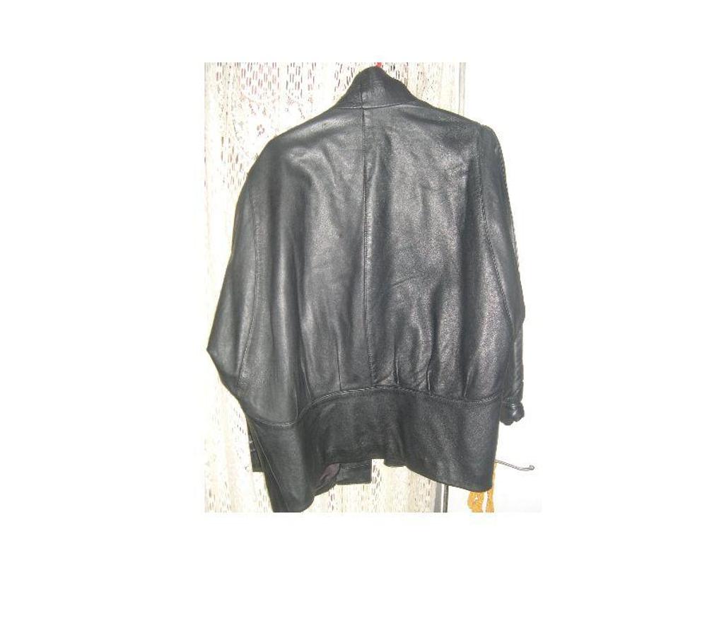 Vêtements occasion Bouches-du-Rhône Aix en Provence - Photos Vivastreet VESTES ET PANTALONS CUIRS 100 % FEMME TAILLES 38 40