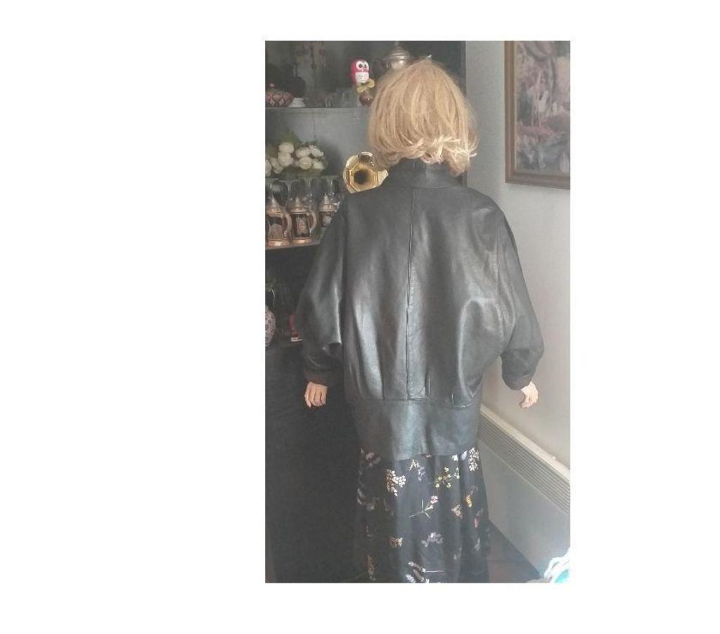 Vêtements occasion Bouches-du-Rhône Aix en Provence - Photos Vivastreet VESTES ET PANTALONS CUIRS 100 % FEMME TAILLES 38 40