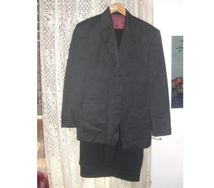 Vêtements occasion Aix en Provence Aix en Provence - Photos Vivastreet ENSEMBLE VESTE PANTALON MARQUE BRICE TAILLE 48