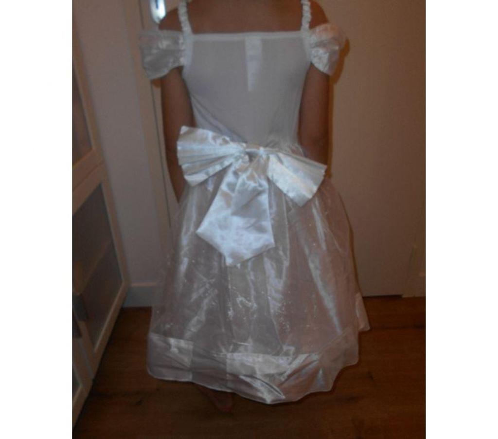 Jeux - Jouets Marne Courcy - 51220 - Photos Vivastreet Deguisement robe de mariée oxybul