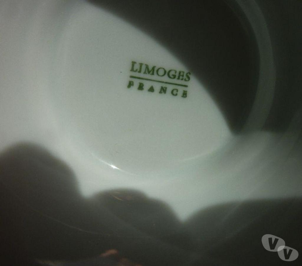 Ameublement & art de la table Rhône La Mulatiere - 69350 - Photos Vivastreet Verseuse théière NEUVE en porcelaine blanche de Limoges