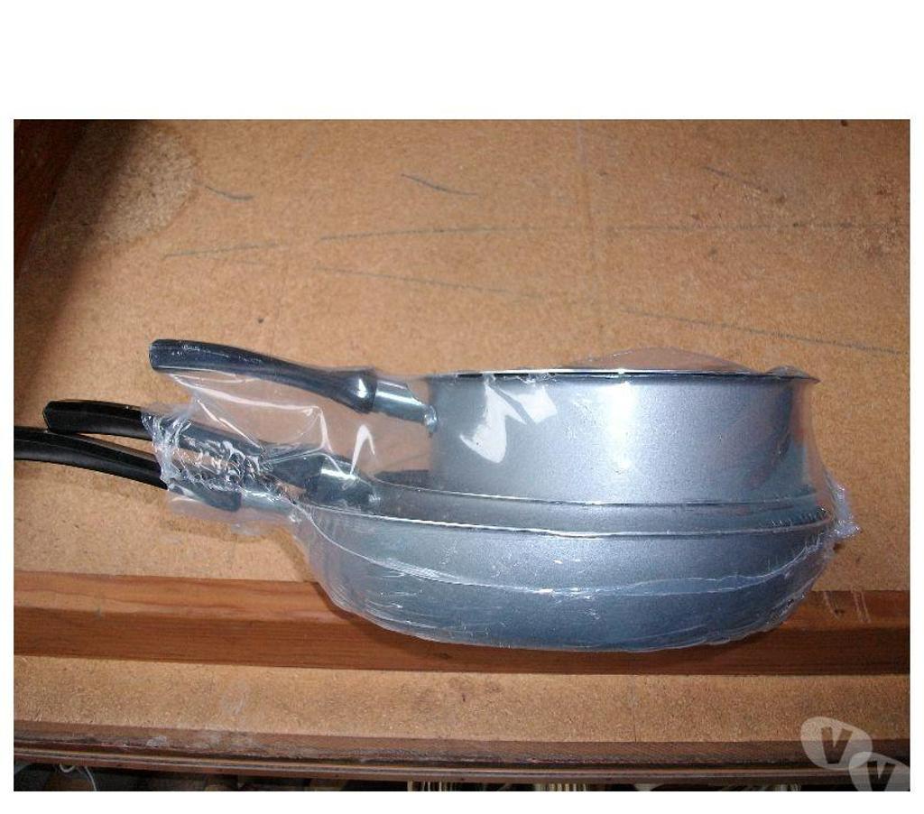 Ameublement & art de la table Bas-Rhin Bouxwiller - 67330 - Photos Vivastreet Sets divers de Casseroles, Poêles, Sauteuse....