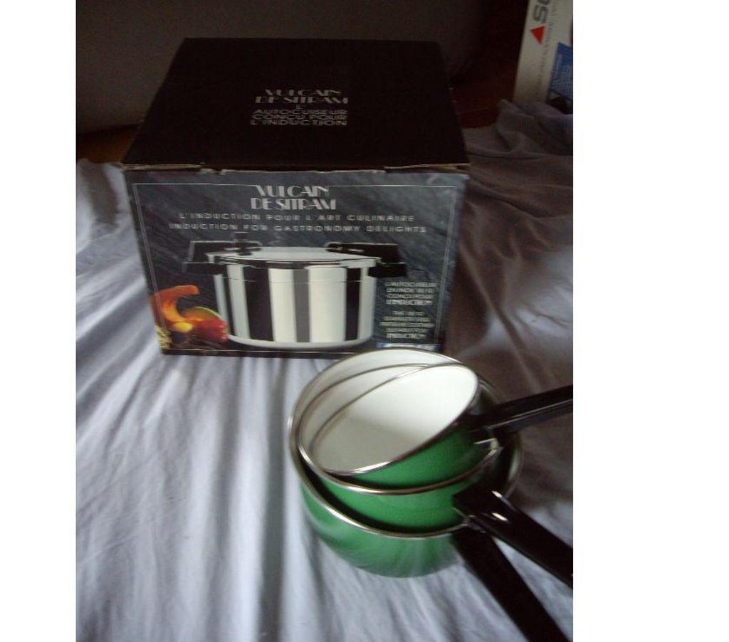 Ameublement & art de la table Bas-Rhin Bouxwiller - 67330 - Photos Vivastreet Sets divers de Casseroles, Poêles, Sauteuse....