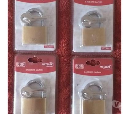Bricolage - Jardin - Outillage Aix en Provence Aix en Provence - Photos Vivastreet LOT DE 4 CADENAS 50 MM EN LAITON METALUX NEUF