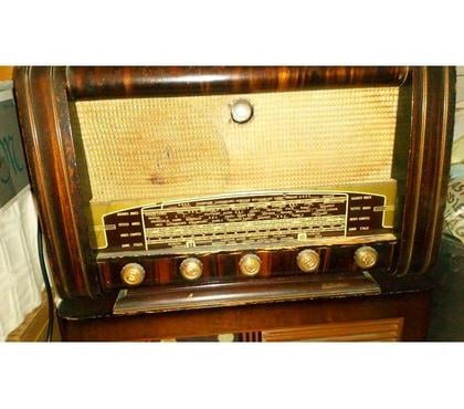 Collection Angouleme Charente - Photos Vivastreet Poste Radio