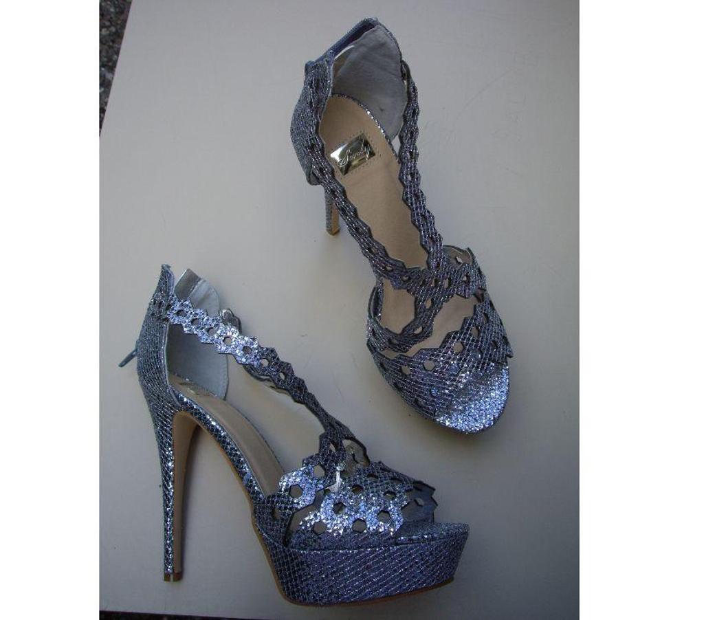 Chaussures Bas-Rhin Bouxwiller - 67330 - Photos Vivastreet Chaussures d'été à talons pointure 38-neuves