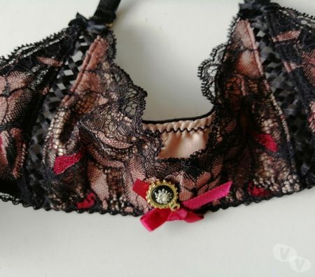 Vêtements occasion Val-d'Oise Bernes sur Oise - 95340 - Photos Vivastreet SOUTIEN GORGE EN DENTELLE NEUF TAILLE 34 36