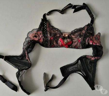 Vêtements occasion Val-d'Oise Bernes sur Oise - 95340 - Photos Vivastreet SOUTIEN GORGE EN DENTELLE NEUF TAILLE 34 36
