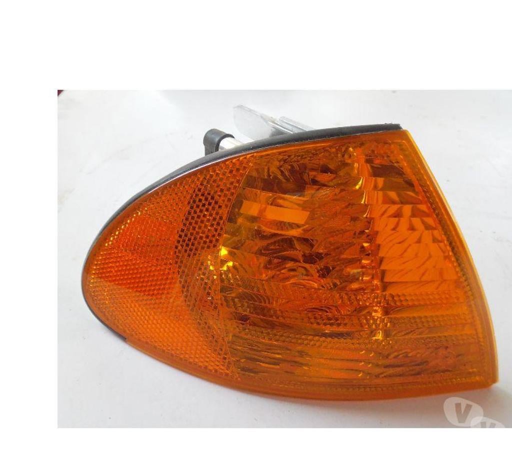 Pièces et services auto Hérault Castries - 34160 - Photos Vivastreet Clignotant avant droit neuf pour BMW 323 E46 de 1999 + pl