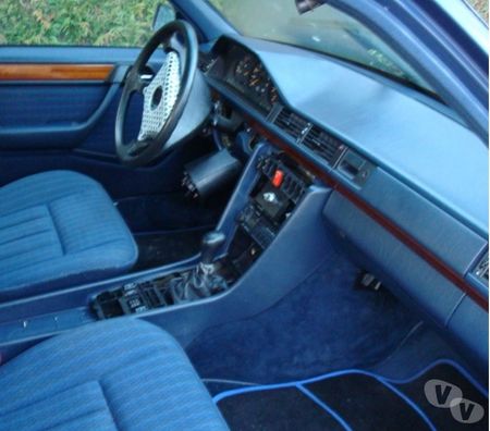 Pièces et services auto Seine-et-Marne Touquin - 77131 - Photos Vivastreet MERCEDES W124 tableau de bord noir et boiserie ou bleu