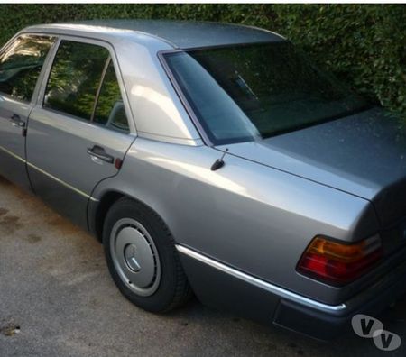 Pièces et services auto Seine-et-Marne Touquin - 77131 - Photos Vivastreet MERCEDES W124 tableau de bord noir et boiserie ou bleu