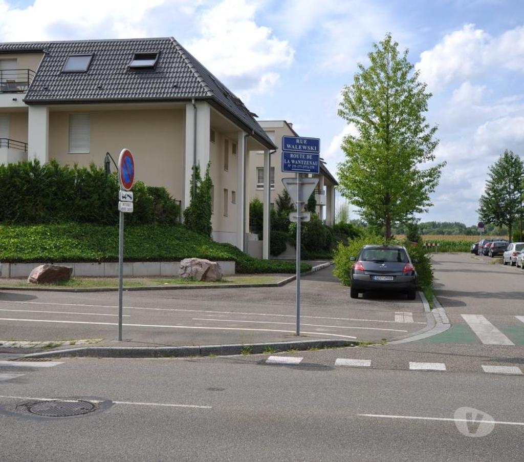 Parkings - Garages Bas-Rhin Strasbourg - Photos Vivastreet Magnifique Double Garage à LOUER à Strasbourg - Robertsau