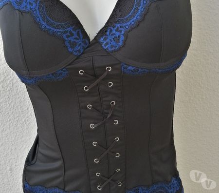 Vêtements occasion Val-d'Oise Bernes sur Oise - 95340 - Photos Vivastreet TOP BUSTIER BICOLORE A LACETS TAILLE 90B NEUF