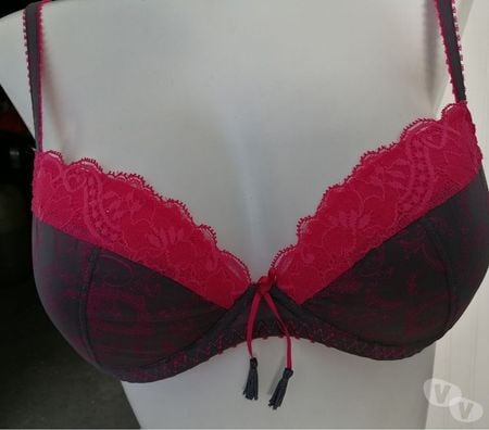Vêtements occasion Val-d'Oise Bernes sur Oise - 95340 - Photos Vivastreet Top: Superbe Soutien Gorge De Chez AUBADE Taille 90B Neuf