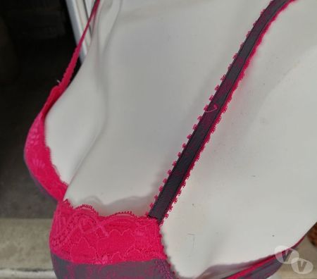 Vêtements occasion Val-d'Oise Bernes sur Oise - 95340 - Photos Vivastreet Top: Superbe Soutien Gorge De Chez AUBADE Taille 90B Neuf