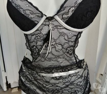 Vêtements occasion Bernes sur Oise Val-d'Oise - Photos Vivastreet Superbe : BODY GLAMOUR En Dentelle Taille 95B Neuf