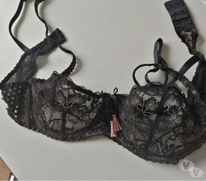 Vêtements occasion Bernes sur Oise Val-d'Oise - Photos Vivastreet SOUTIEN GORGE Superbe AUBADE Dentelles TAILLE 95B Neuf