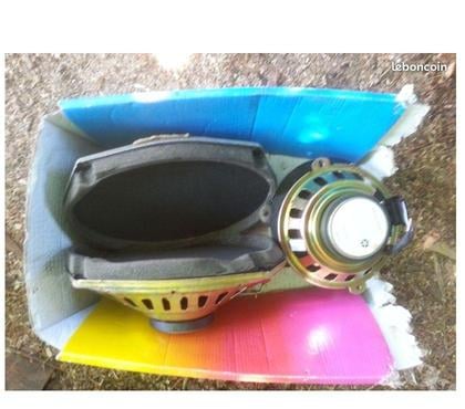 Accessoires auto & tuning Montceaux les Provins Seine-et-Marne - Photos Vivastreet enceinte chrysler voyager