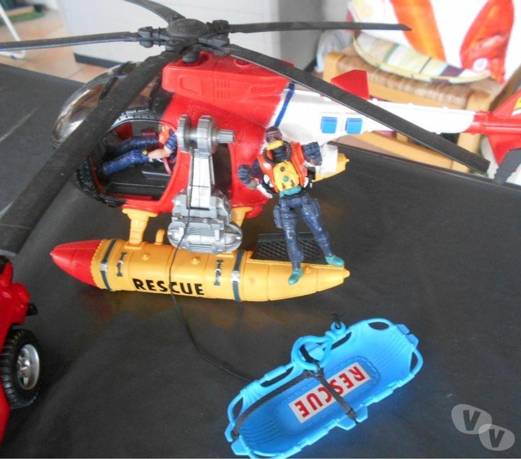 Jeux - Jouets Marne Courcy - 51220 - Photos Vivastreet Hélicoptère et véhicule de secours