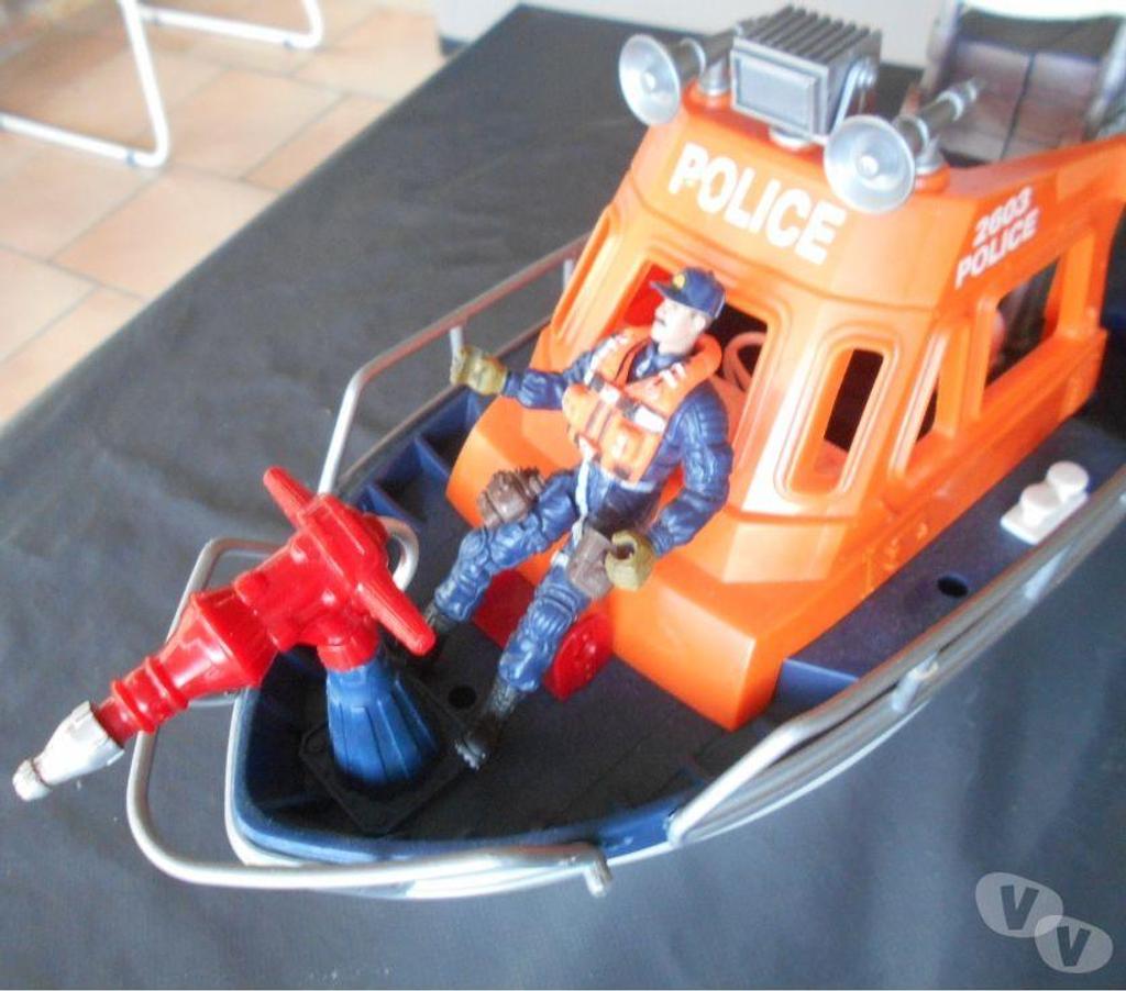 Jeux - Jouets Marne Courcy - 51220 - Photos Vivastreet Bateau police garde côte