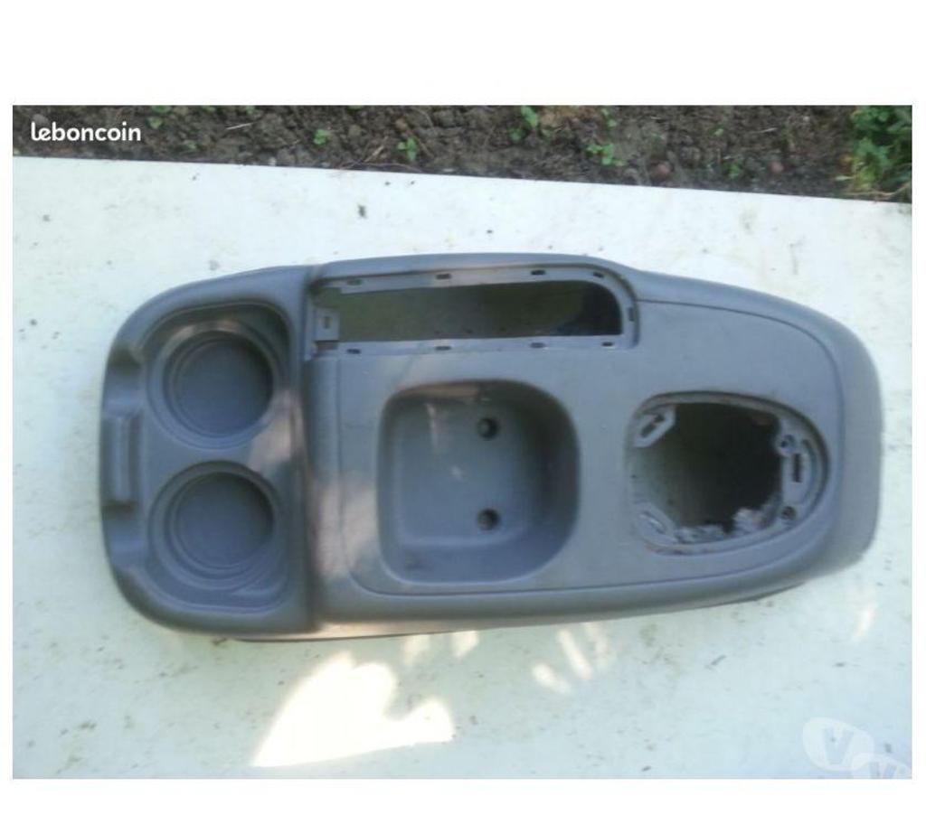 Pièces et services auto Seine-et-Marne Montceaux les Provins - 77151 - Photos Vivastreet plastique levier vitesse chrysler voyager