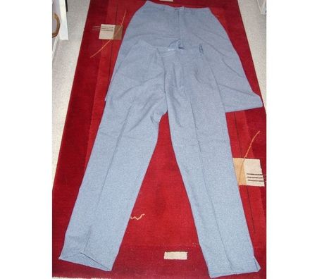 Vêtements occasion Moselle Florange - 57190 - Photos Vivastreet prix pour 1 pantalon au choix