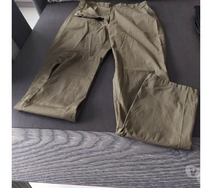 Vêtements occasion Florange Moselle - Photos Vivastreet prix pour 3 pantalons au choix