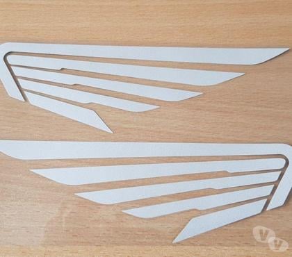 Pièces et services moto Carnon Hérault - Photos Vivastreet Paire d'autocollant sticker ailes honda réfléchissant