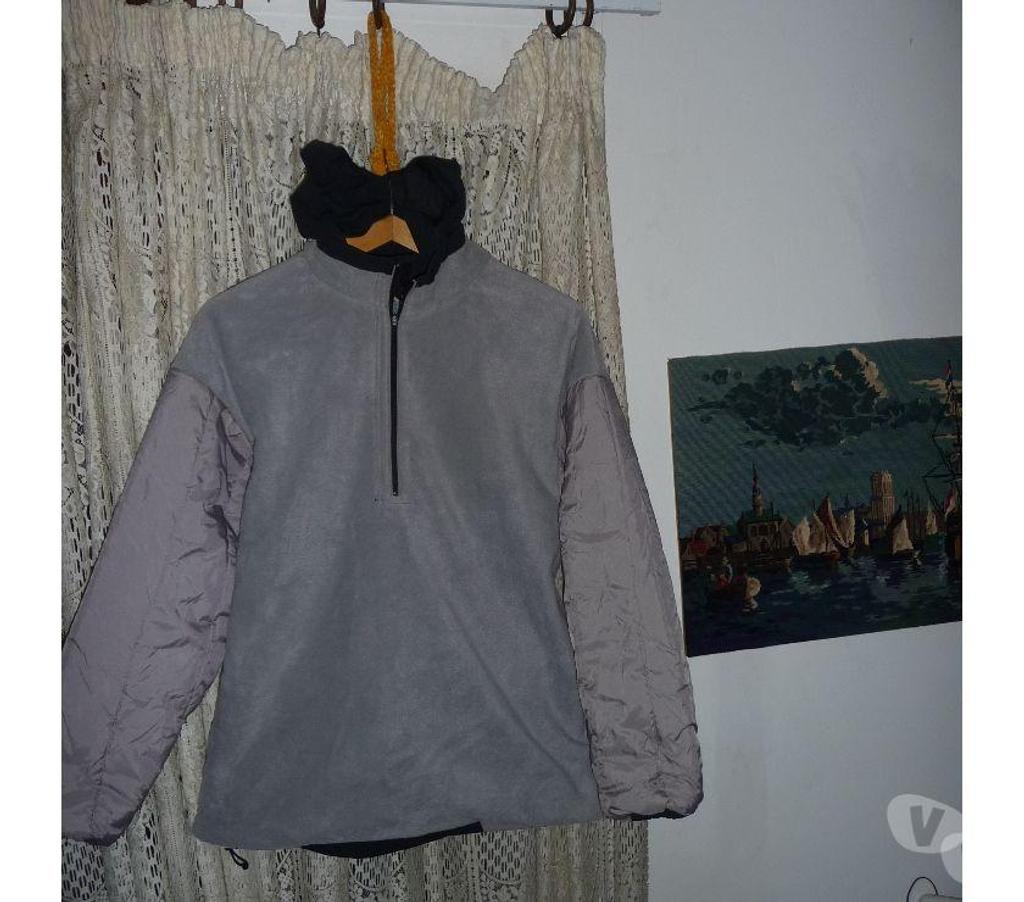 Vêtements occasion Bouches-du-Rhône Aix en Provence - Photos Vivastreet VESTE COUPE VENT REEBOK HOMME XL COULEUR NOIR GRIS BLANC