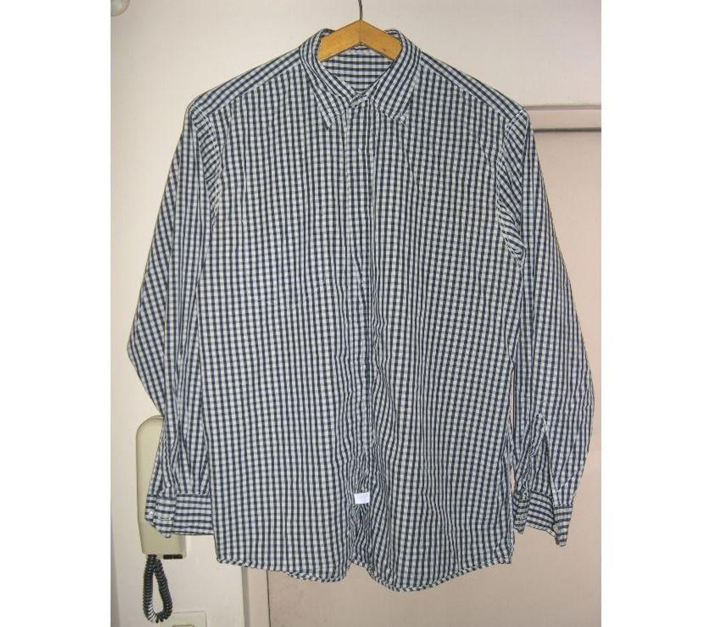 Vêtements occasion Bouches-du-Rhône Aix en Provence - Photos Vivastreet CHEMISE MANCHE LONGUE HOMME HUGO BOSS XL