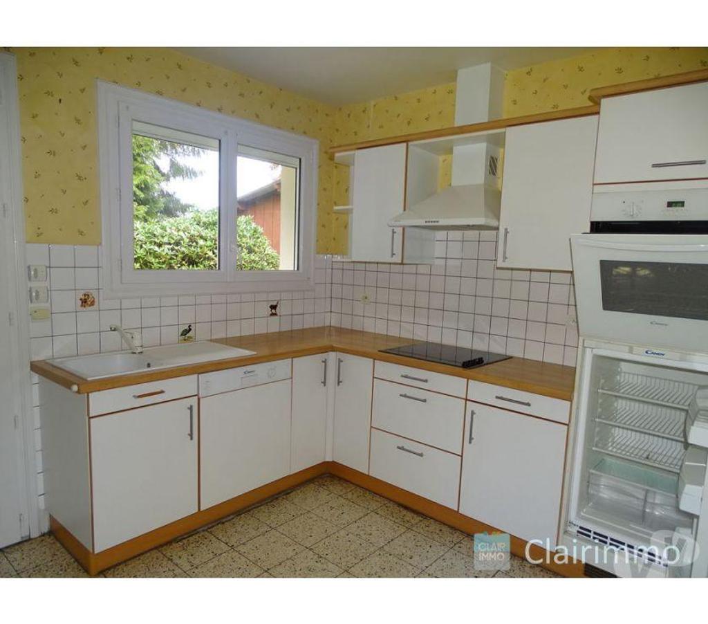 Vente Maison Orne Bagnoles de l'Orne - 61140 - Photos Vivastreet BAGNOLES DE L'ORNE, MAISON DE PLEIN-PIED AVEC 3 CHAMBRES, PARC