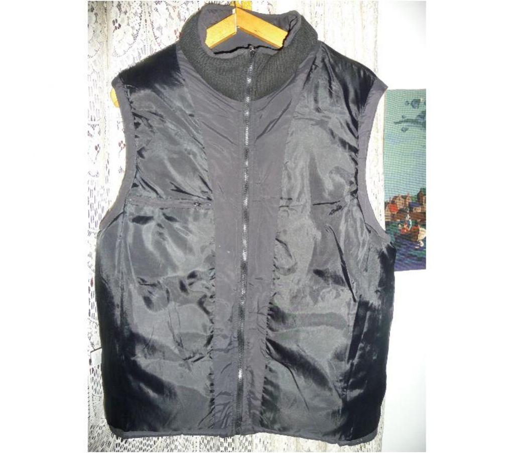 Vêtements occasion Bouches-du-Rhône Aix en Provence - Photos Vivastreet DOUDOUNE MANCHE COURTE HOMME REMBOUREE XXL 46